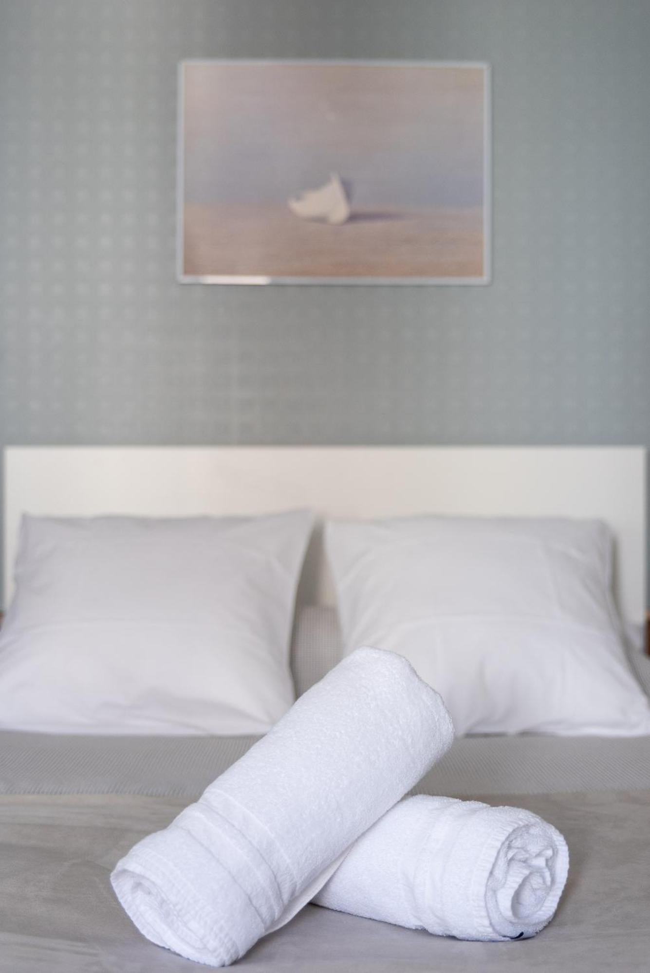 Hotel Ty Ru 贝隆河畔日克 外观 照片